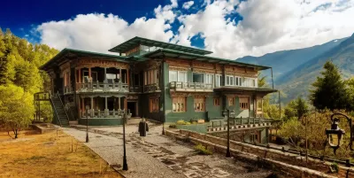 Taktsangri-La : Faraway Heaven Hotels in 
