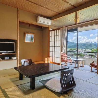 翔鷺館　本館和風ルーム(10畳)(広い縁側)(山ビュー) 夢乃井 クーポン