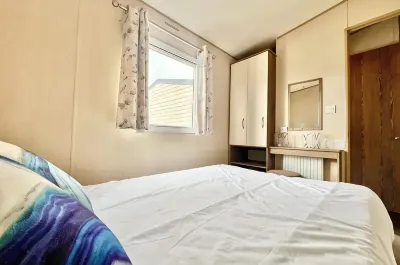Felixstowe Beach Holiday Park Caravan Hotel a 