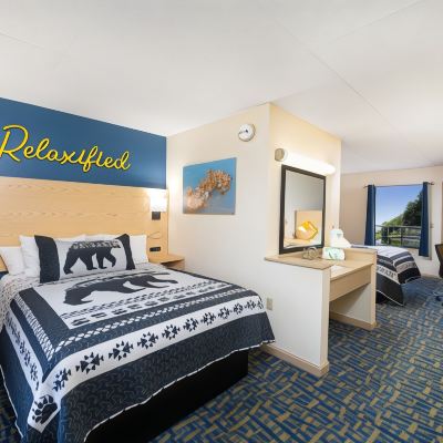 Queen Room with Two Queen Beds and Balcony, 2nd Floor Creekstone Inn Promo Code