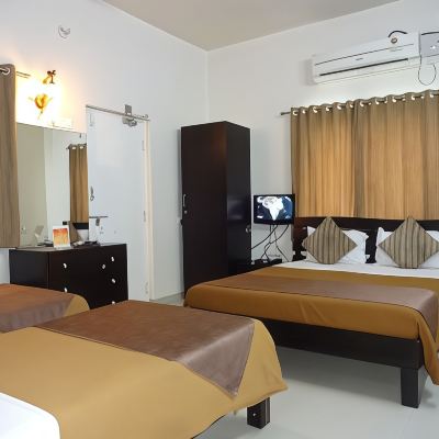 Deluxe Triple Room