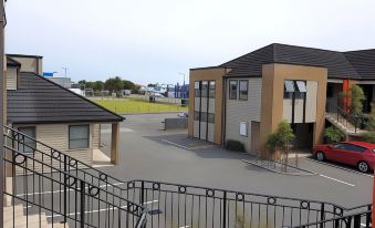 Coleraine Suites & Apartments