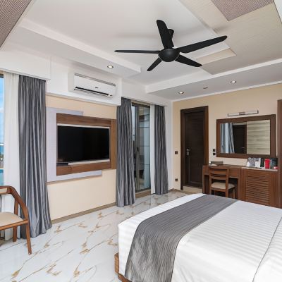 Samann Suite with Private Balcony