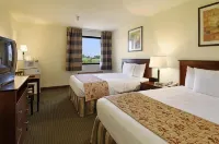 Ramada by Wyndham Bettendorf