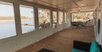 遊艇天堂 4卧2衛 Waterfront 帶深水碼頭的度假屋，輕鬆前往海灘