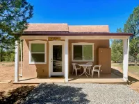 At Home in the Enchanted Forest of Carson between Taos & Ojo Caliente! Ξενοδοχεία στην πόλη 