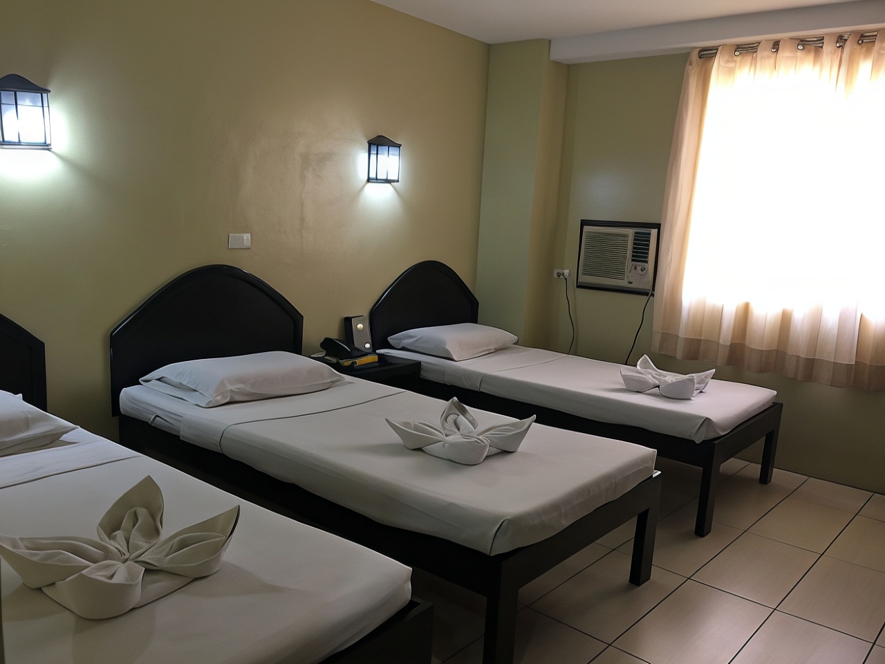 Sampaguita Suites Plaza GarciaStandard Triple Room