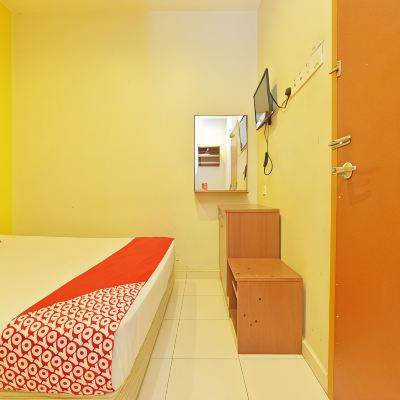 Bilik Double Standard Kupon OYO 582 Hotel Walk Inn