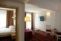 Hotel Leon & Spa Отели в г. 