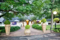 Lalapanzi Hotel & Conference Centre Ξενοδοχεία στην πόλη 