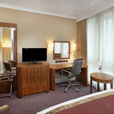 Junior King Suite Crowne Plaza London Ealing, an IHG Hotel Promo Code