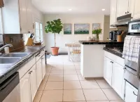 Family Friendly Homestead + 2 Aquarium Passes located 25 minutes from Monterey