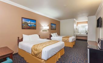 Days Inn & Suites by Wyndham South Gate - Housity