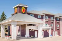 Super 8 by Wyndham Saskatoon Near Saskatoon Airport Hotele w: 