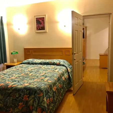 Sunrise Inn