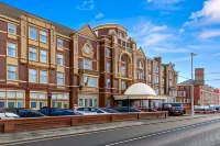 Cliffs Hotel Hotels in 