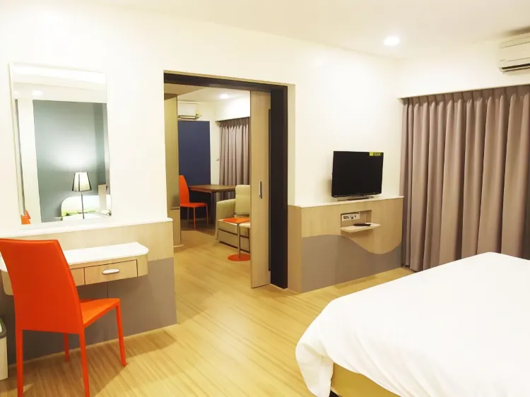 ห้องเอ็กเซ็กคิวทีฟสำหรับสามท่าน