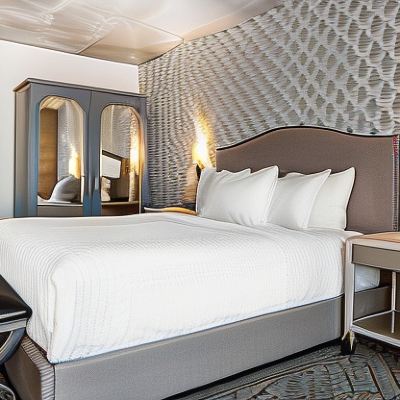 Standard King Room-Non-Smoking Cambria Hotel New Orleans Downtown Warehouse District Promo Code