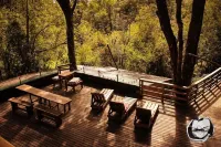 K m 6 River Lodge