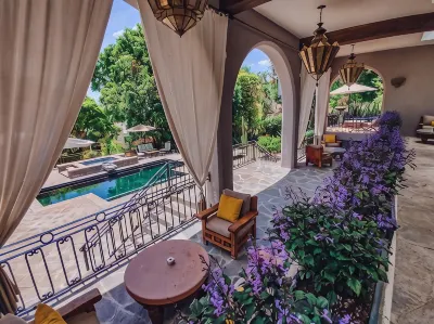 Casa Cien Hotels in 