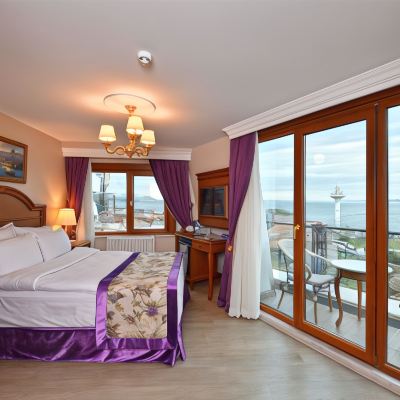 Executive Room with Sea View and Balcony