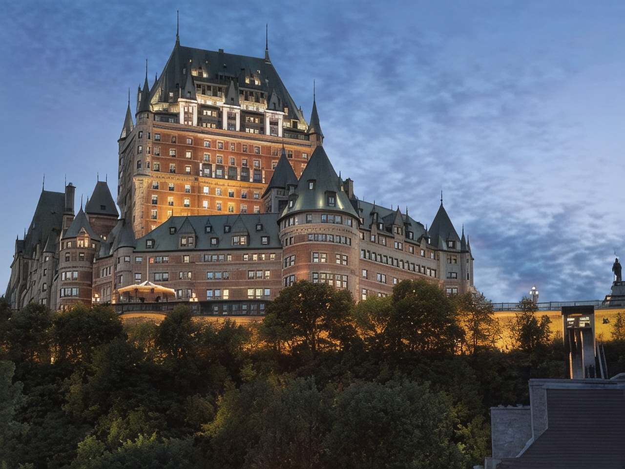 豪华河景特大床房