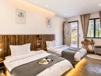 Yizhao Yixi Inn Hotels in Xingyi