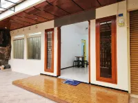 Neomi Neomi Guest House Malang
