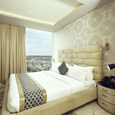 Two-Bedroom King Suite