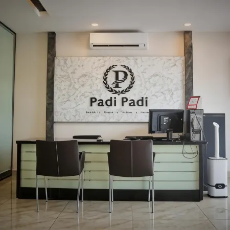 Padi Padi Hotel Отели в г. Перлис