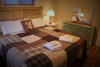Casual comfort between Boone & Sugar. A retreat w/ soul, High Country centered.