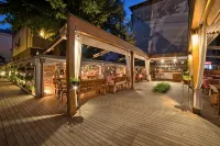 Guest House 32