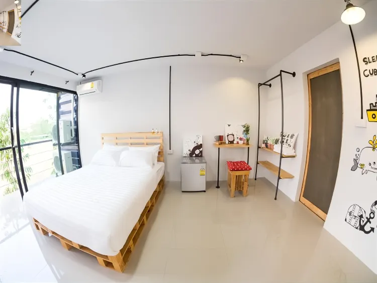 ห้องดีลักซ์ เตียงใหญ่ 1 เตียง
