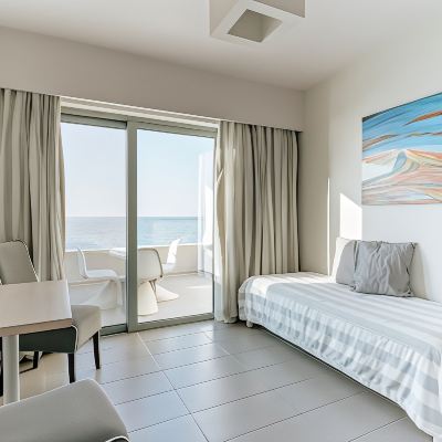 Superior One-Bedroom Apartment with Sea View