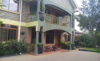Korona Villa Lodge - Housity