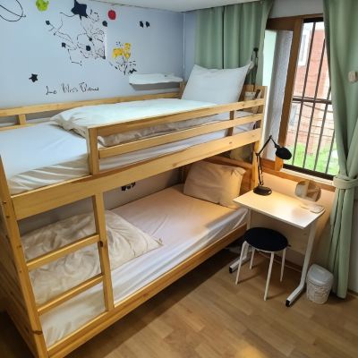 Economy Room With Bunk Beds And Shared Bathroom Apple Tree Guesthouse Promo Code