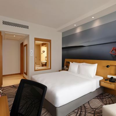 Superior 1 Queen Bed with 20% Discount on Food and Soft Beverages and Travel Desk