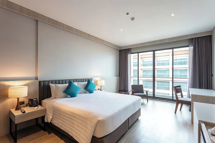 Breeze Deluxe Twin Room