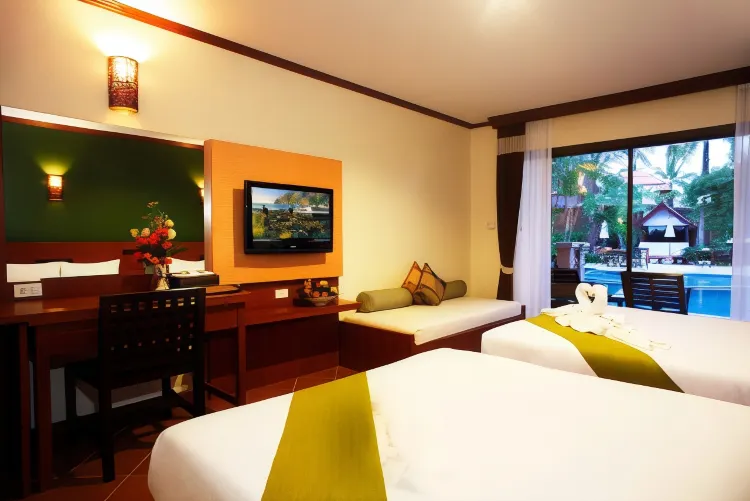 ห้องดีลักซ์, ใช้สระว่ายน้ำได้, ติดสวนหย่อม