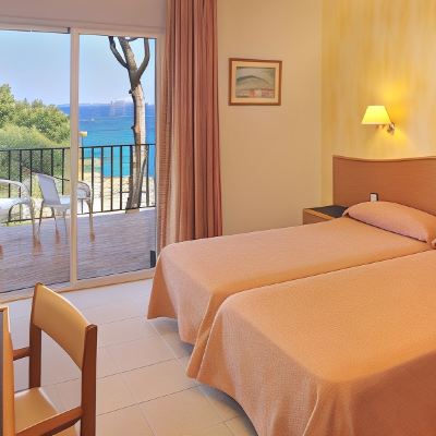 Double Or Twin Room With Balcony And Sea View