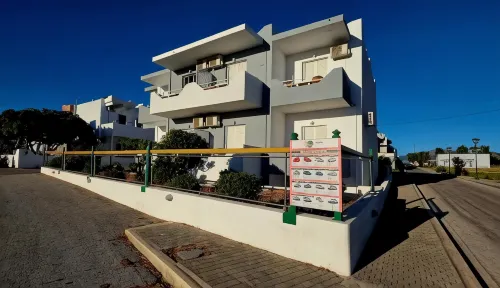 Yiannis Apartments