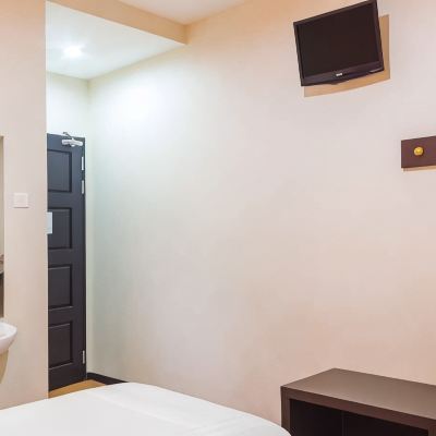 Superior Room Alpha Inn Promo Code