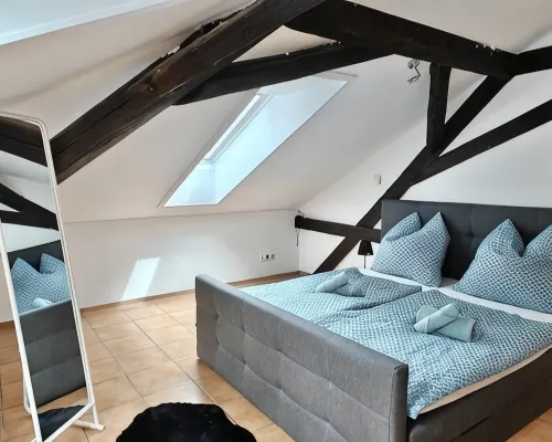 Loft with Pond View in the Franconian Lake District Pet-Friendly Hoteles en Pleinfeld