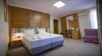 Prince Cyril Hotel
