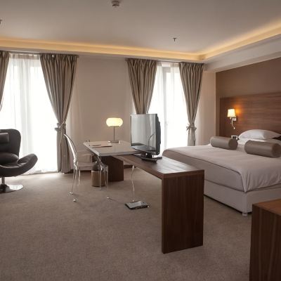 Studio Hotel Aurel Promo Code