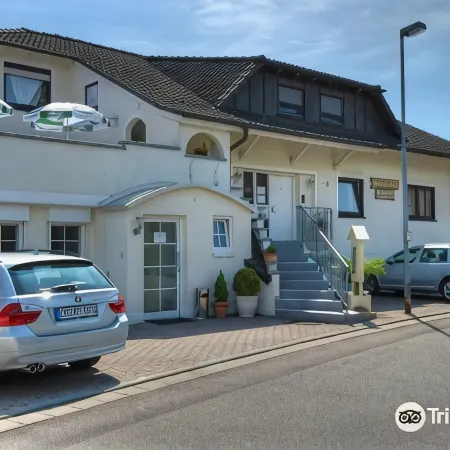 Gästehaus Elzblick Отели в г. Руст