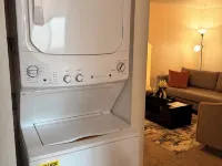 Nice 2-bedroom apartment in Burien ベリアンのホテル