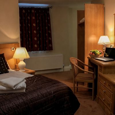 Deluxe Double Room Murphys Hotel Promo Code