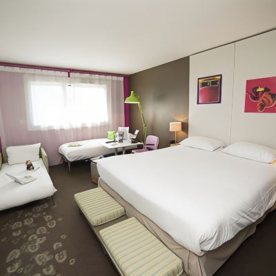 Deluxe Room with Four Single Beds