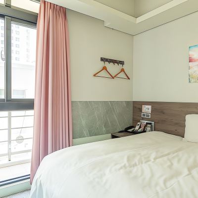 迷你經濟雙人房 臺中逢甲99旅宿優惠